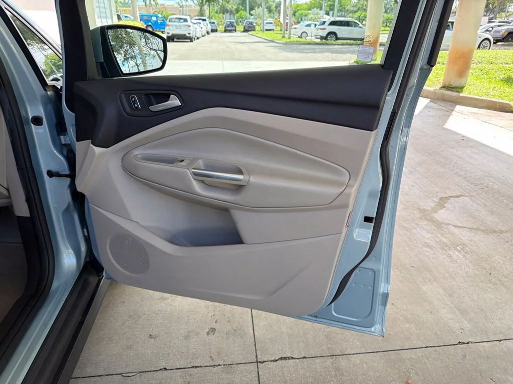 Used 2014 White Ford SE image 24