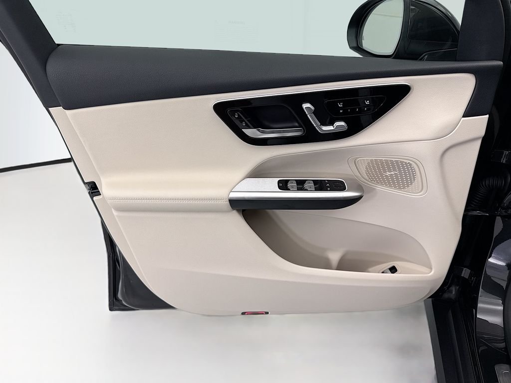 New 2026 Graphite Grey Metallic Mercedes-Benz GLC 300 image 23