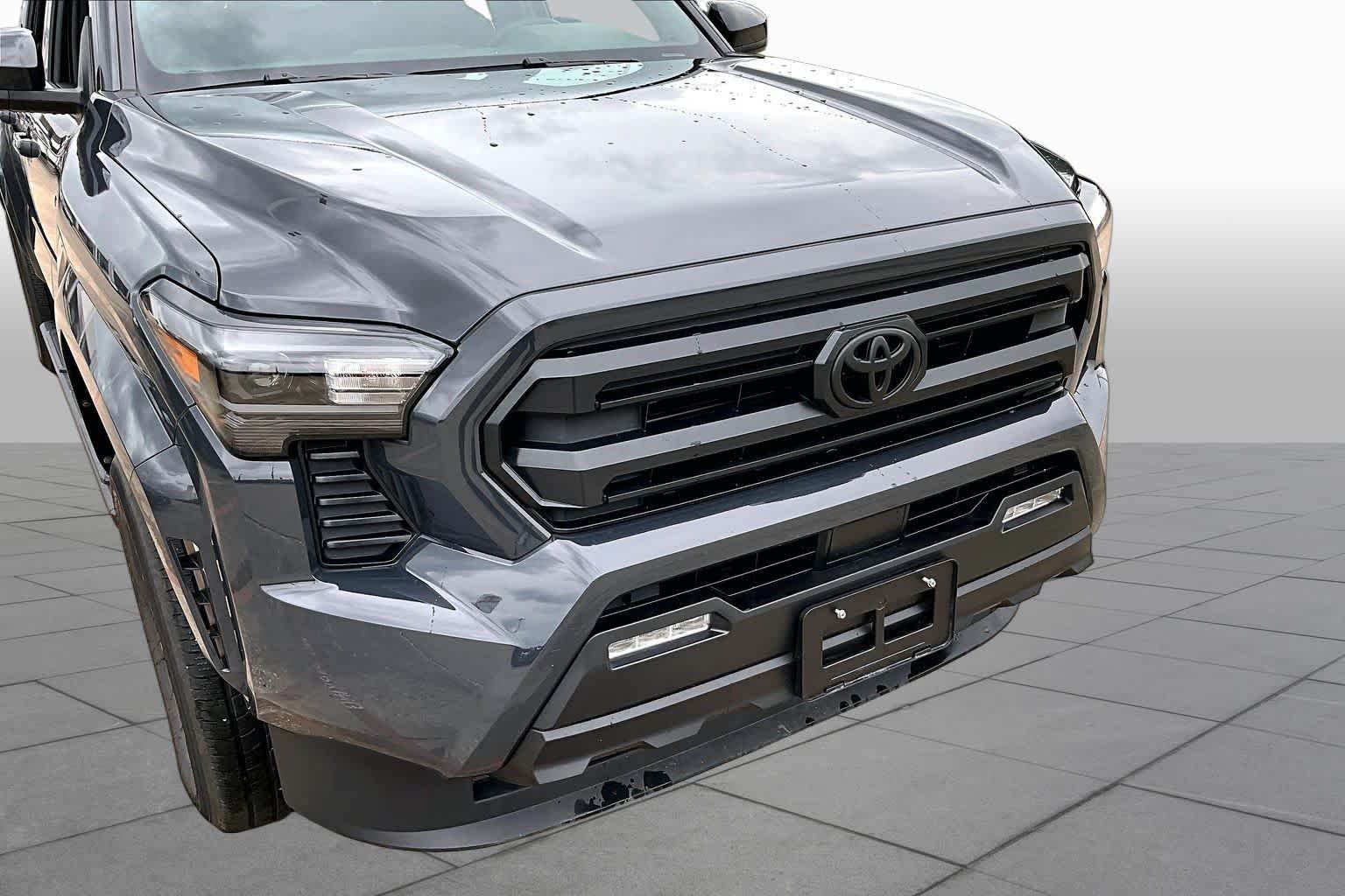 Used 2025 Underground Toyota SR5 image 28