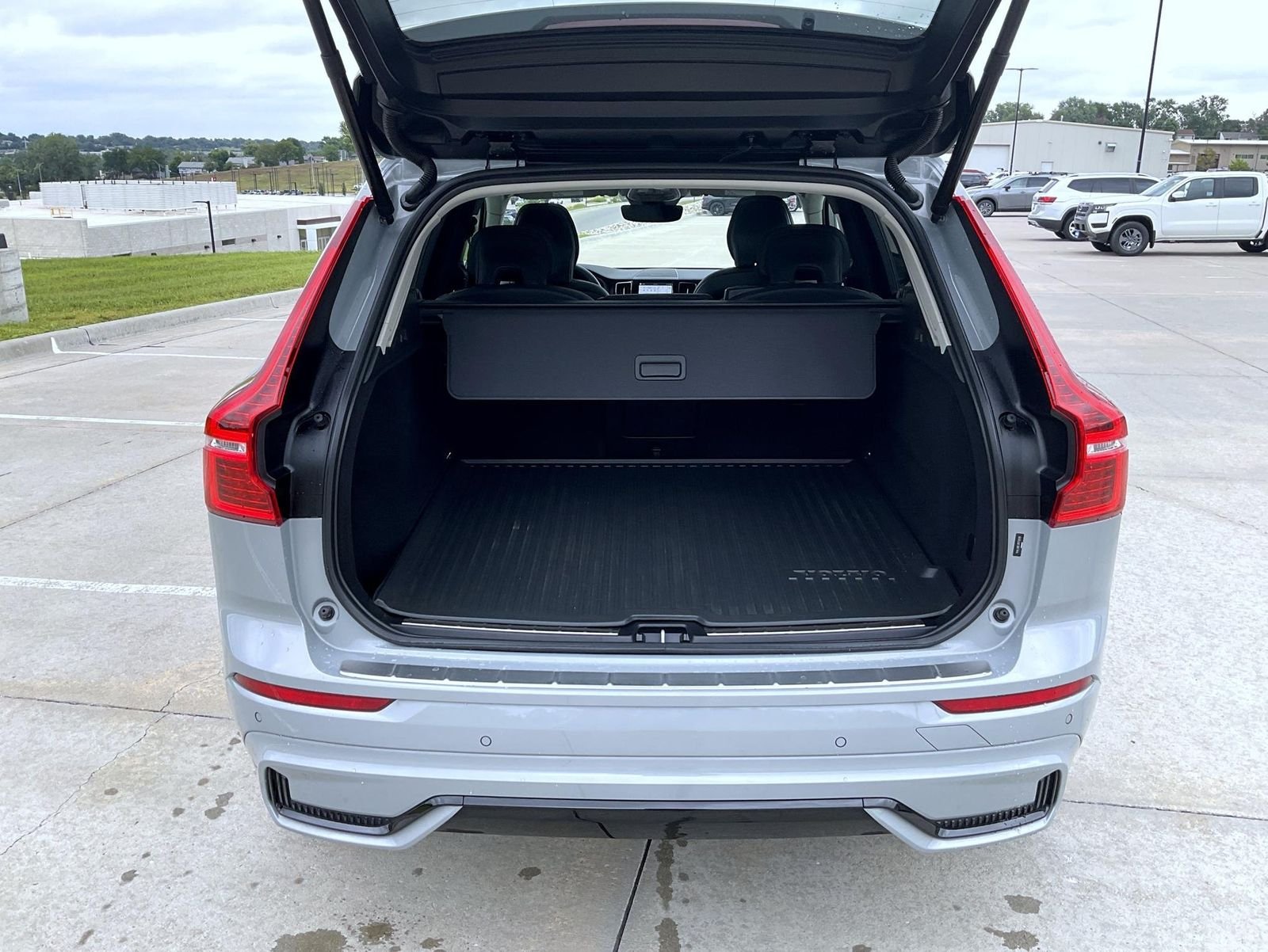2024 Volvo XC60 Plus - Photo 9