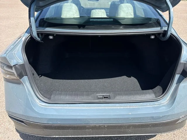 New 2027 Atlantic Gray Metallic Nissan SL image 27
