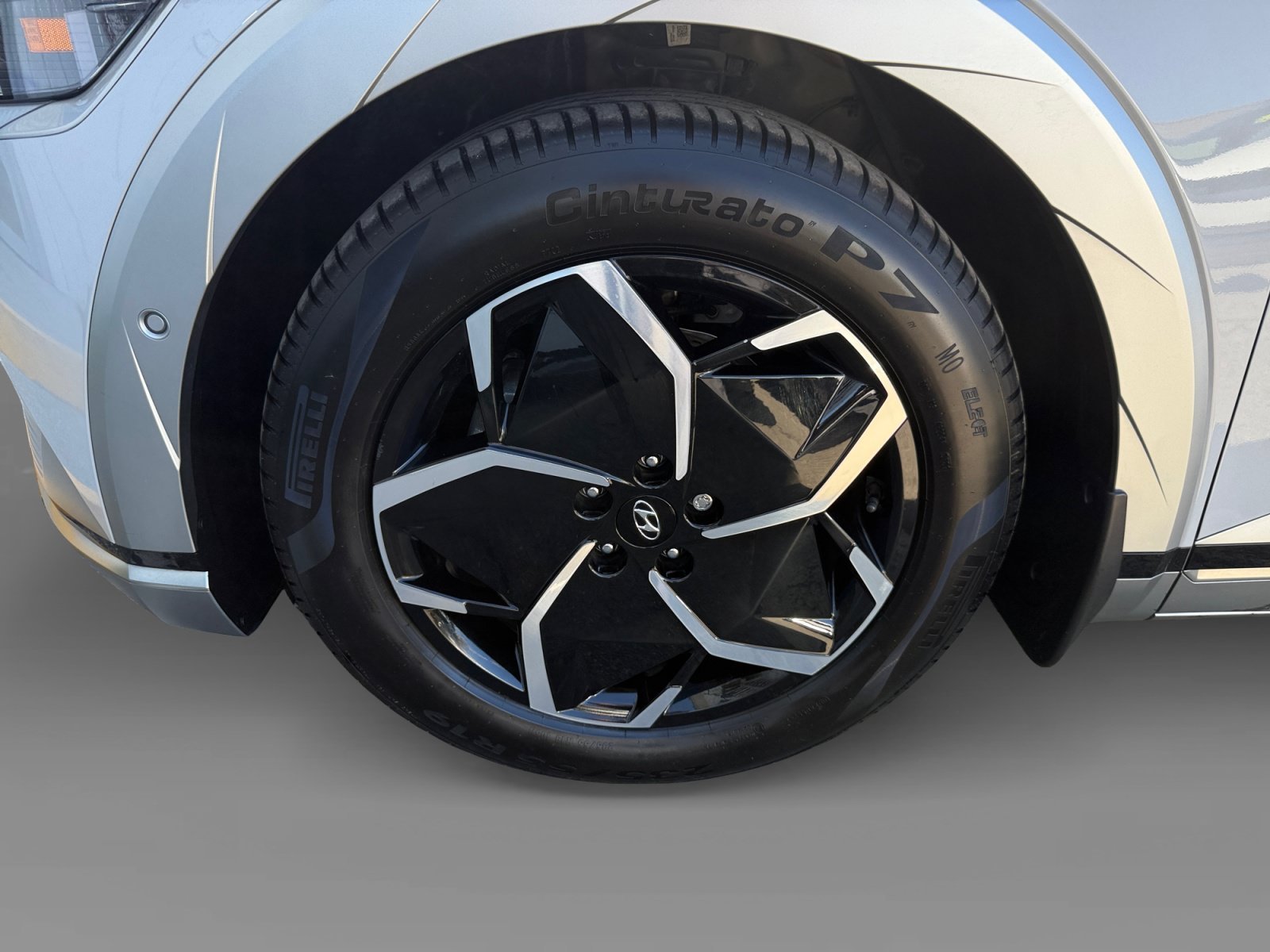 Certified Used 2024 Cyber Gray Hyundai Limited image 9