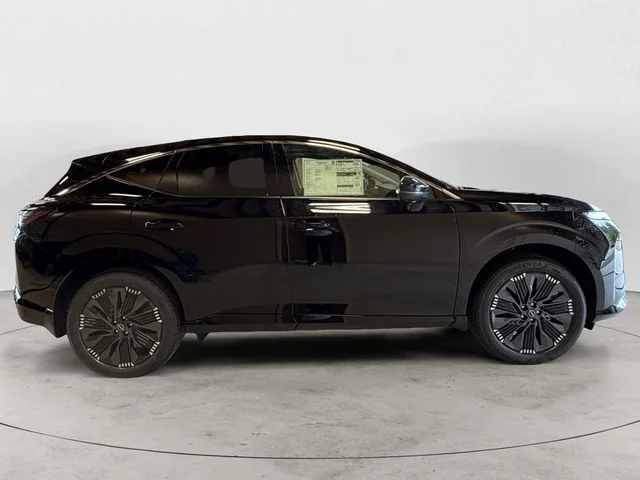 New 2026 Black Nissan Platinum image 7