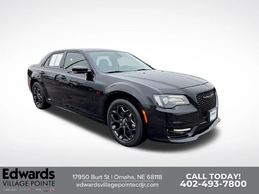 2022 Chrysler 300