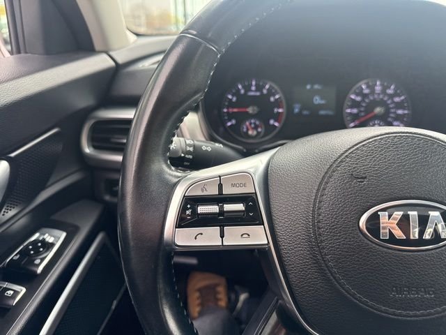 Used 2020 Gray Kia S image 22