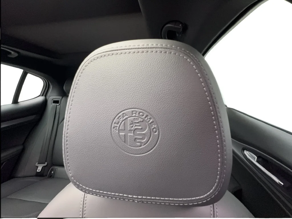 New 2026 Red Alfa Romeo Base image 26