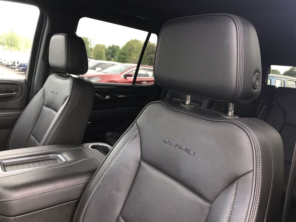 Used 2023 Blue GMC Denali image 11