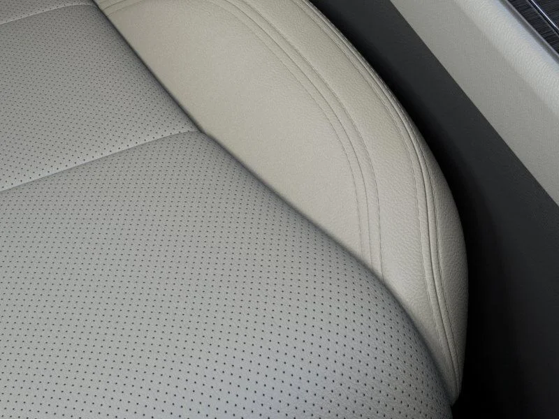 New 2026 Pristine White Metallic Tri-Coat Lincoln Reserve® image 16