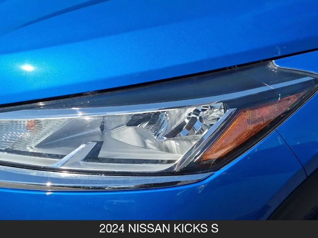 Used 2024 Blue Nissan S image 10