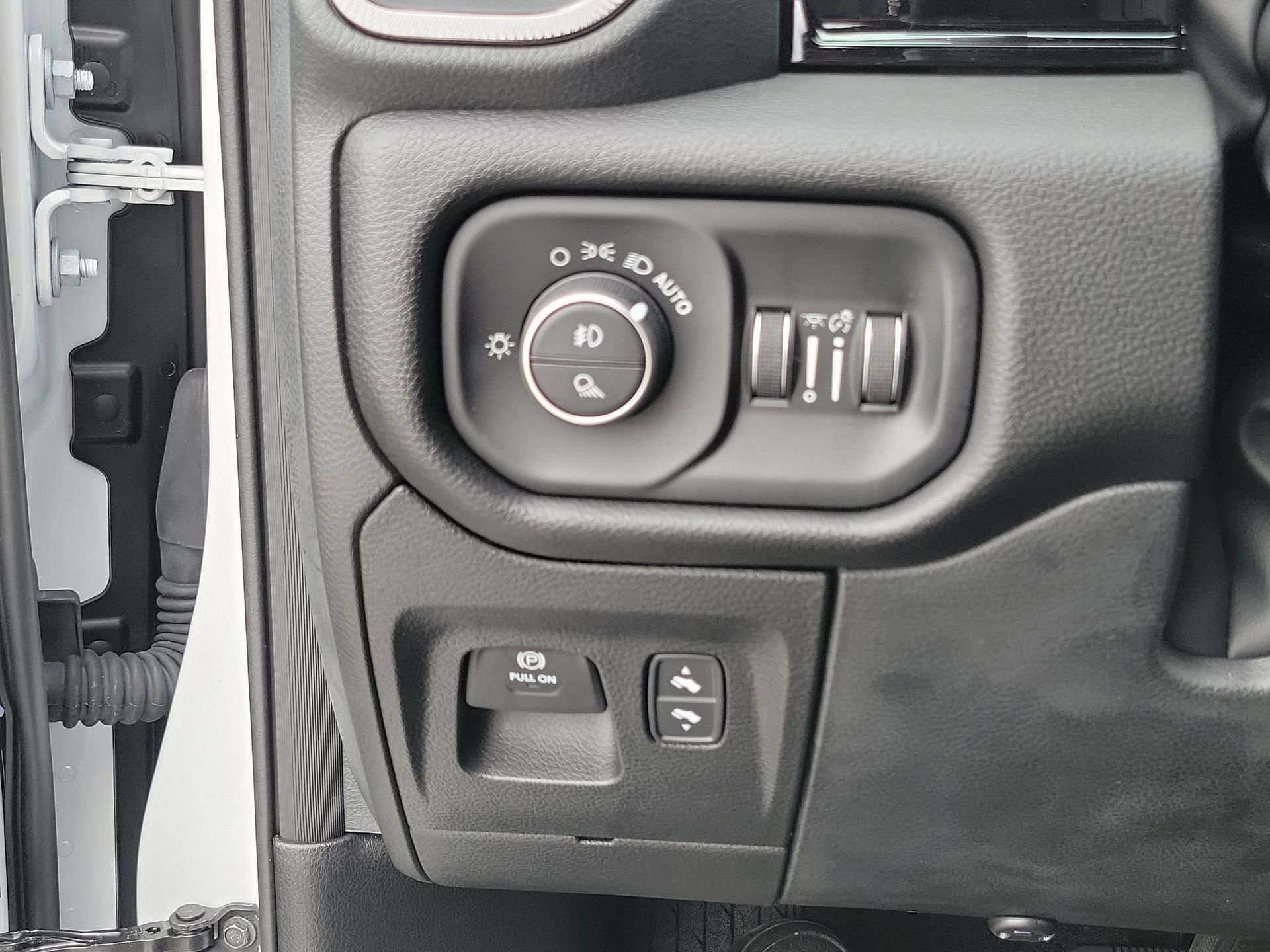 2026 RAM 1500 Rebel - Photo 13
