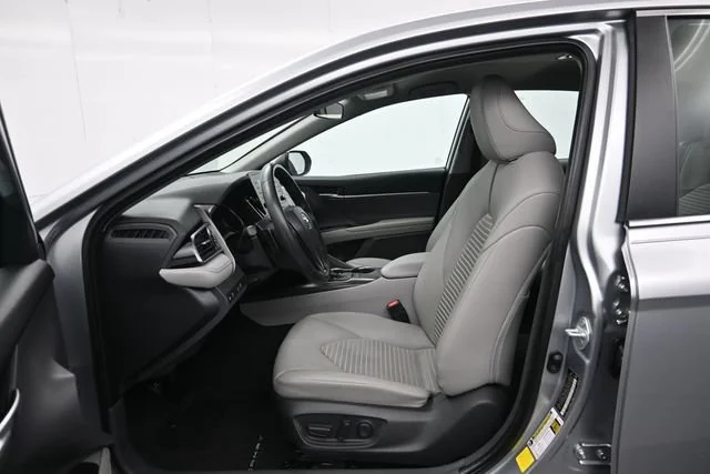 Used 2022 Celestial Silver Toyota SE image 9