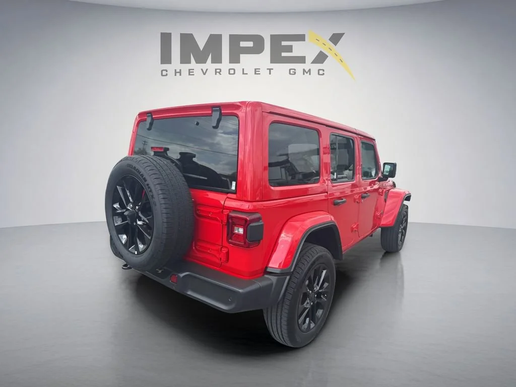 Used 2025 Red Jeep Sahara image 5