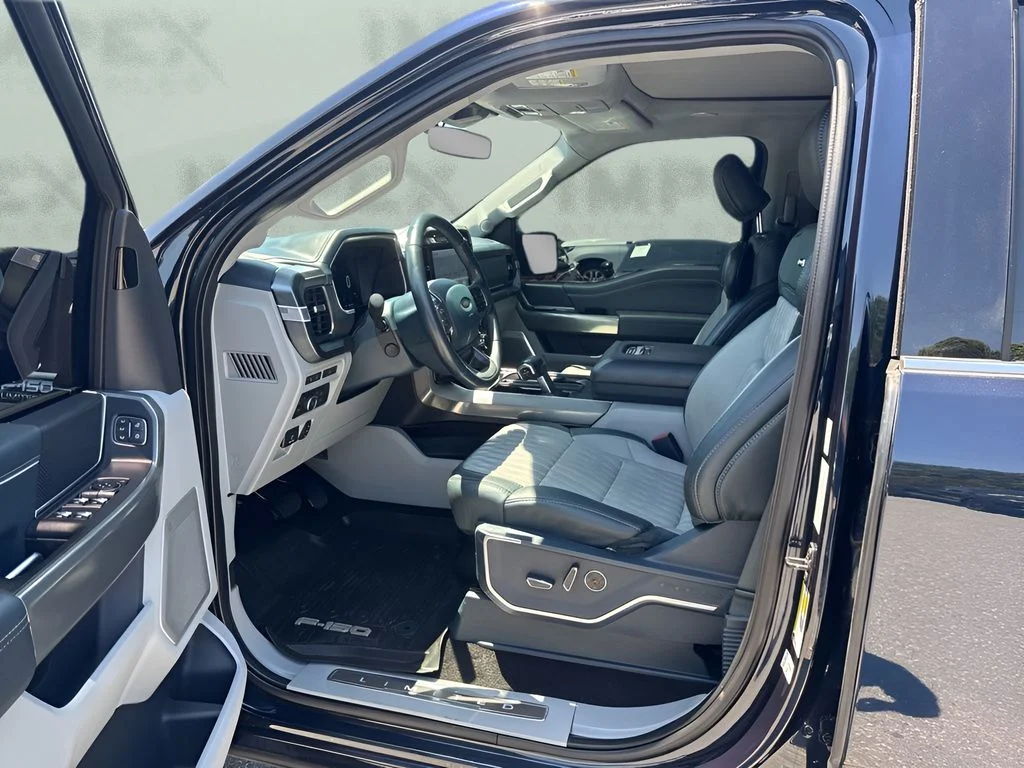 Used 2022 Blue Ford Limited image 23