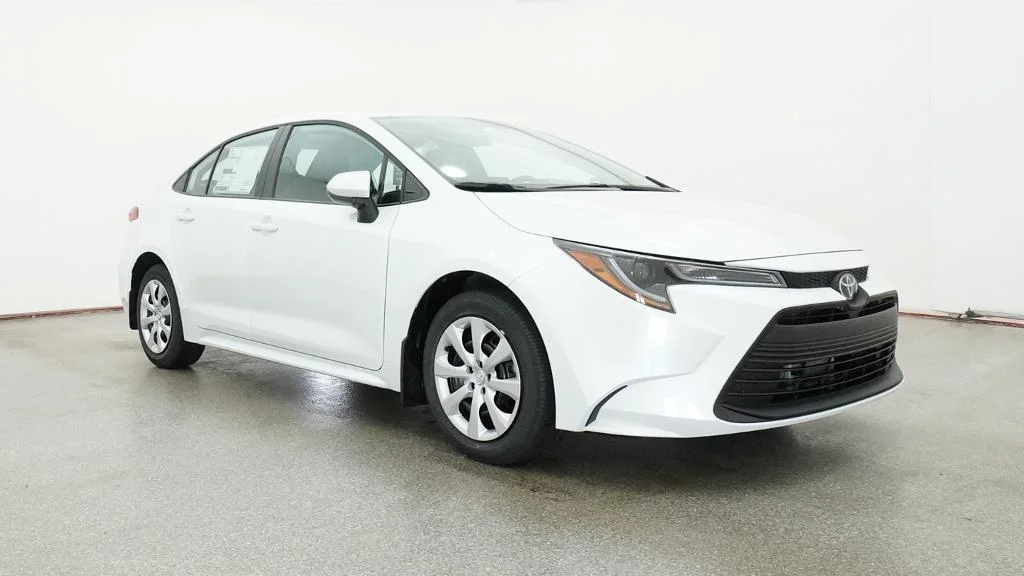 New 2026 Wind Chill Pearl Toyota LE image 9