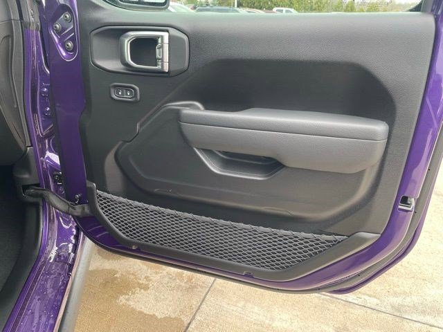 New 2026 Reign Jeep Mojave image 11