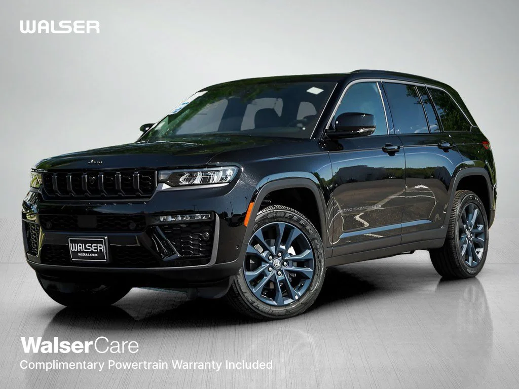 New 2026 Diamond Black Crystal Pearlcoat Jeep Limited image 1