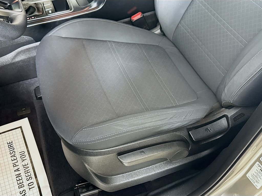 Used 2017 Titanium Silver Kia LX image 21