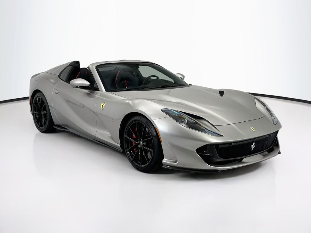 Used 2022  Ferrari Base image 3