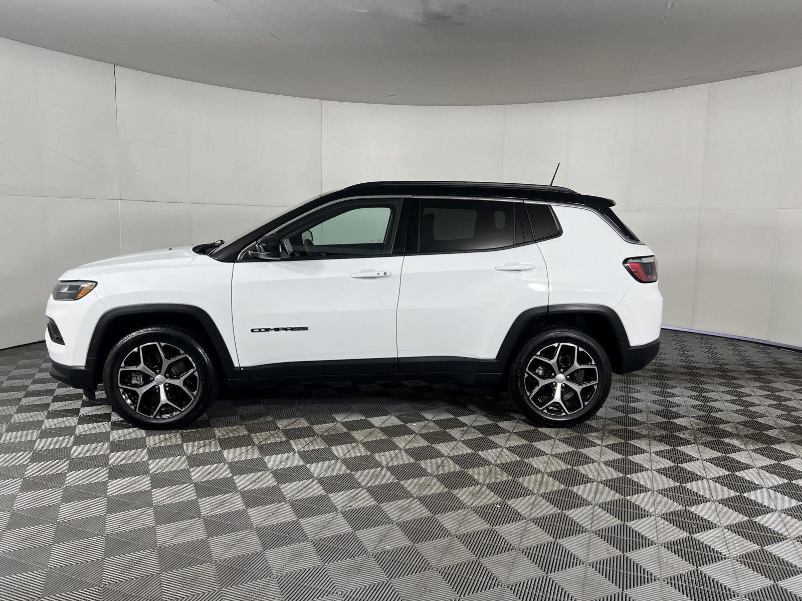 Used 2024 Bright White Clearcoat Jeep Limited image 33