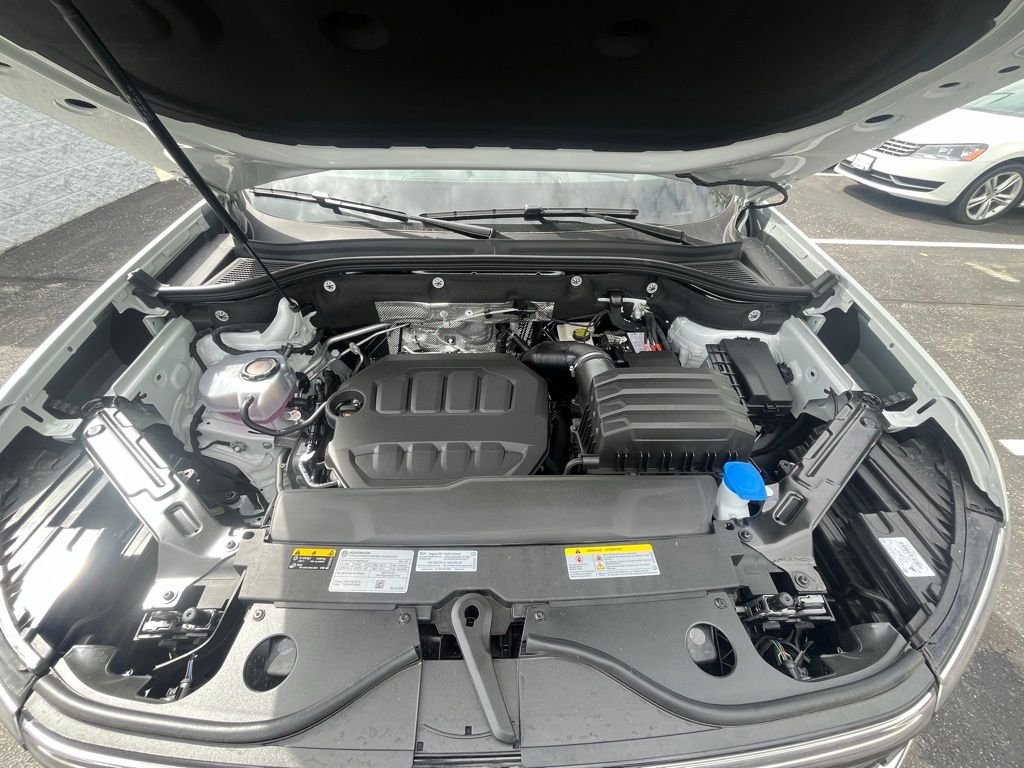New 2026 White/off-white Volkswagen 2.0T SEL Premium R-Line image 29