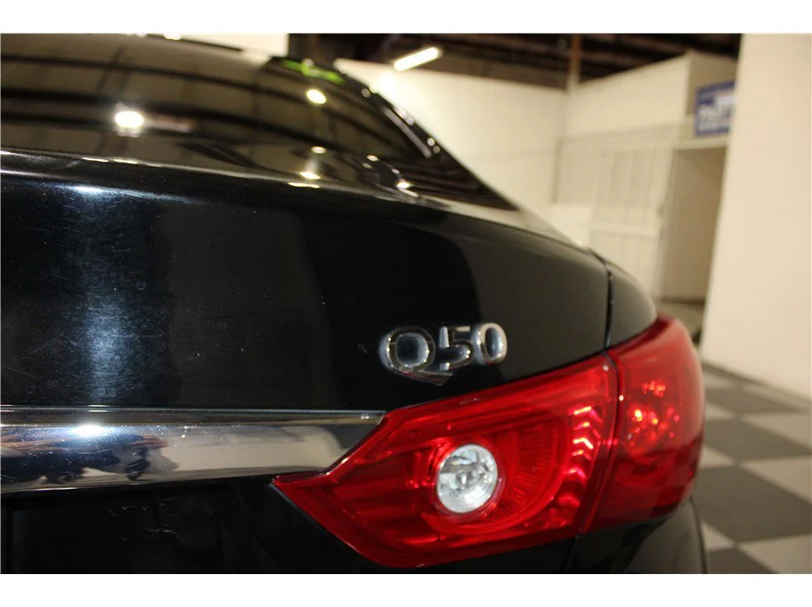 Used 2014 Black Obsidian INFINITI Premium image 17