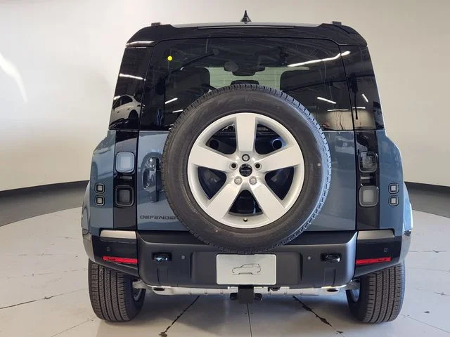 2026 Land Rover Defender X-Dynamic SE - Photo 10