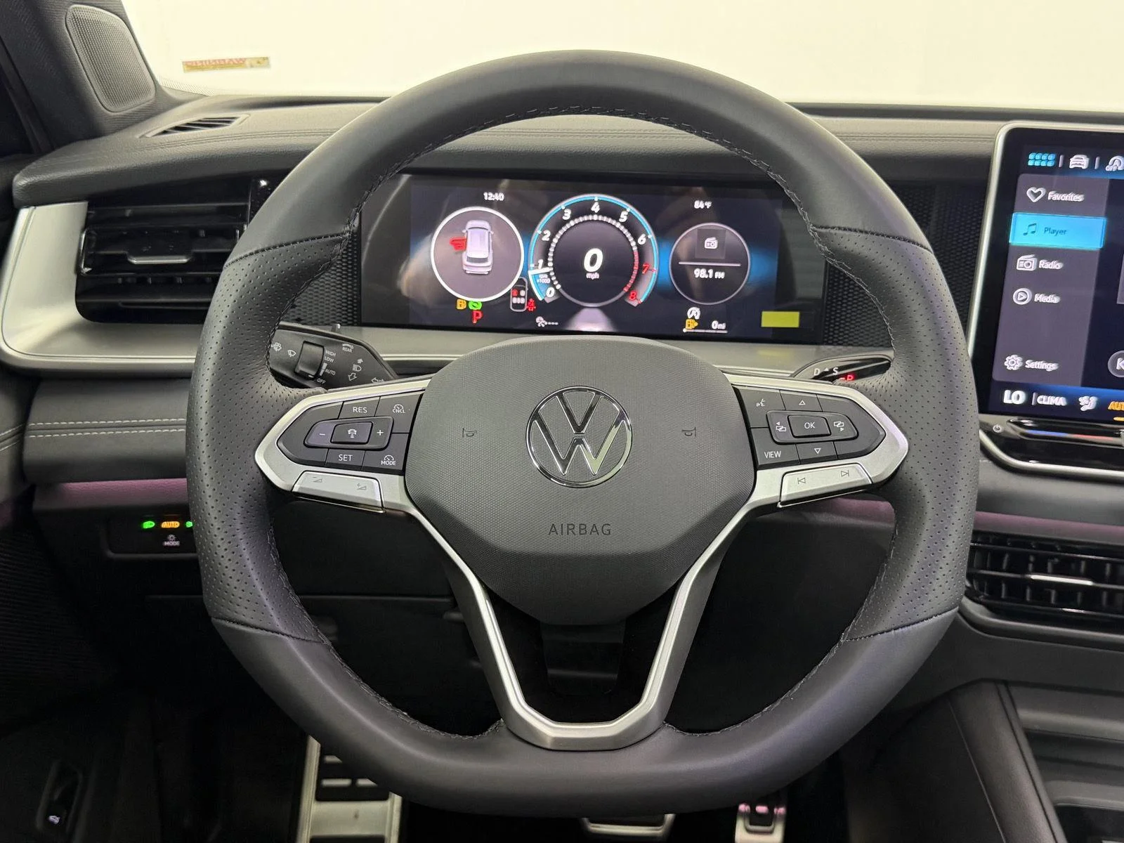 New 2026 Platinum Gray Metallic Volkswagen SE R-Line Black image 25