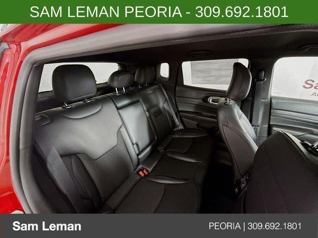 New 2026 Red Hot Pearlcoat Jeep Latitude image 24