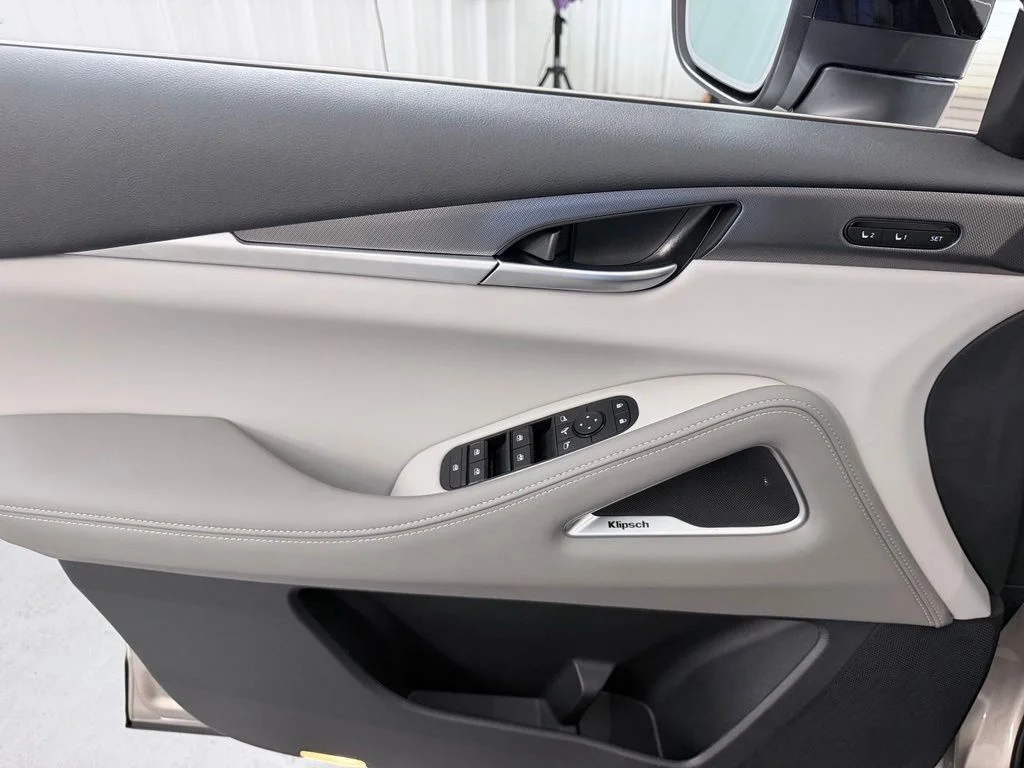 New 2027 WARM TITANIUM INFINITI Luxe FWD image 13
