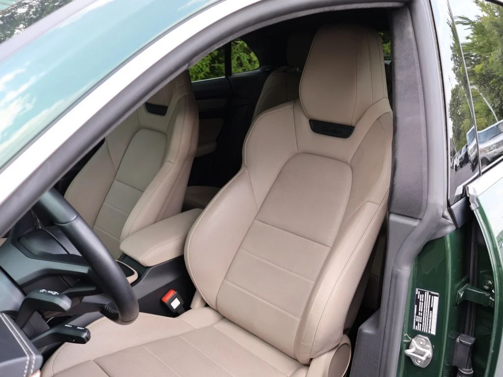 Used 2024 Oak Green Metallic Neo Porsche Turbo image 5
