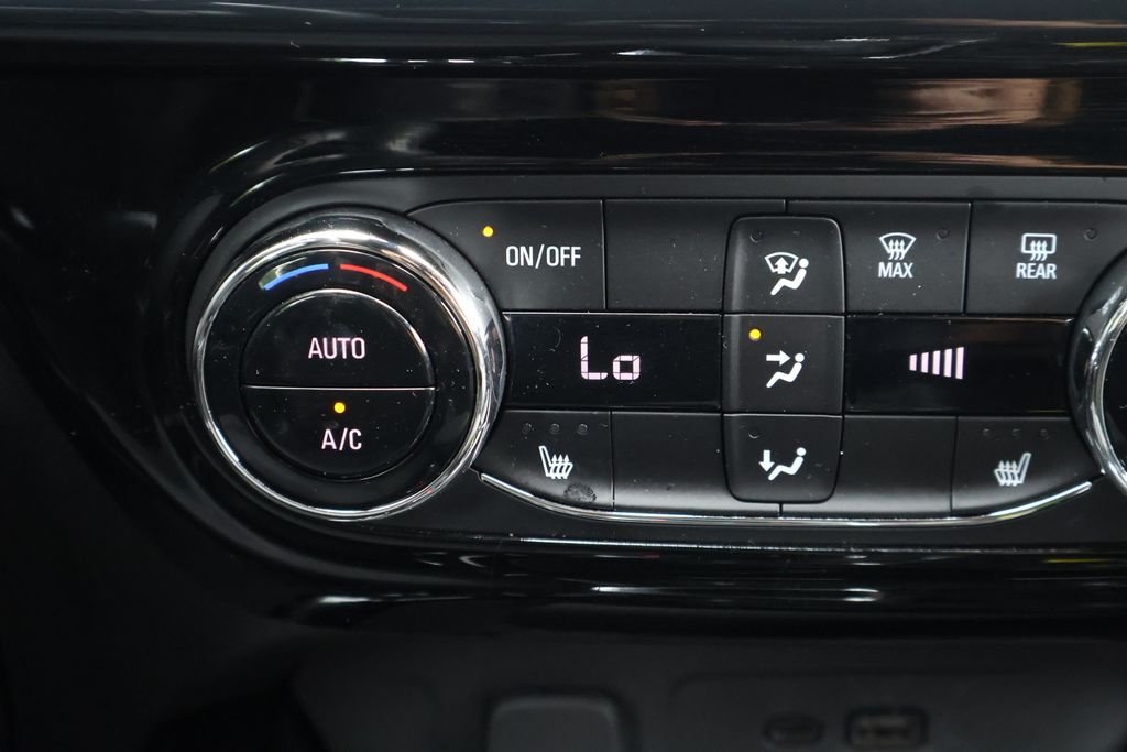 2024 Chevrolet Trax RS - Photo 19
