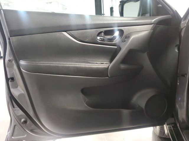 Used 2017 Gray Nissan SV image 14