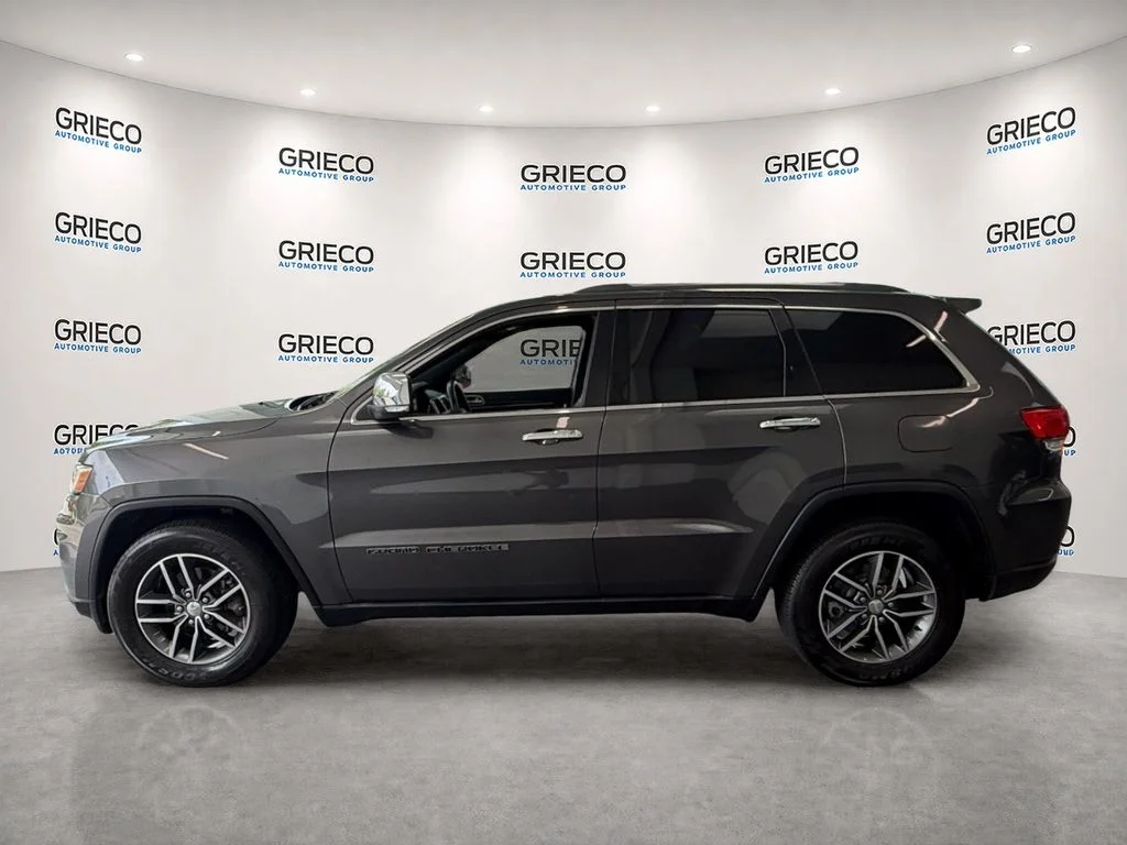 Used 2018 Gray Jeep Limited image 4