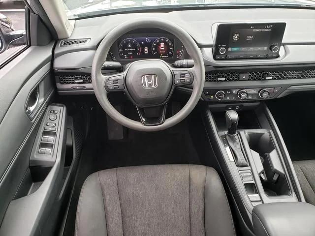 Used 2025 Gray Honda SE image 15