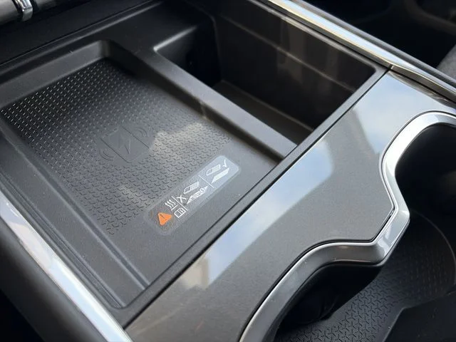 New 2026 White GMC Elevation image 20