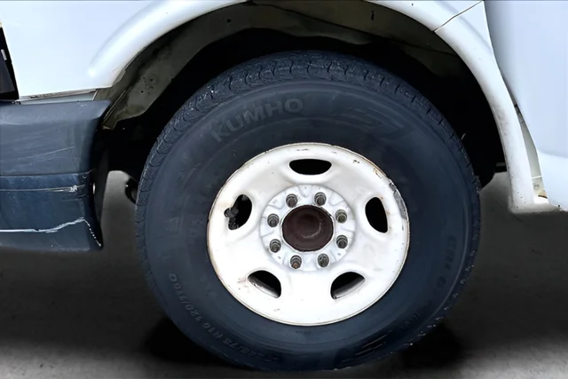 Used 2012 White GMC Work Van image 19