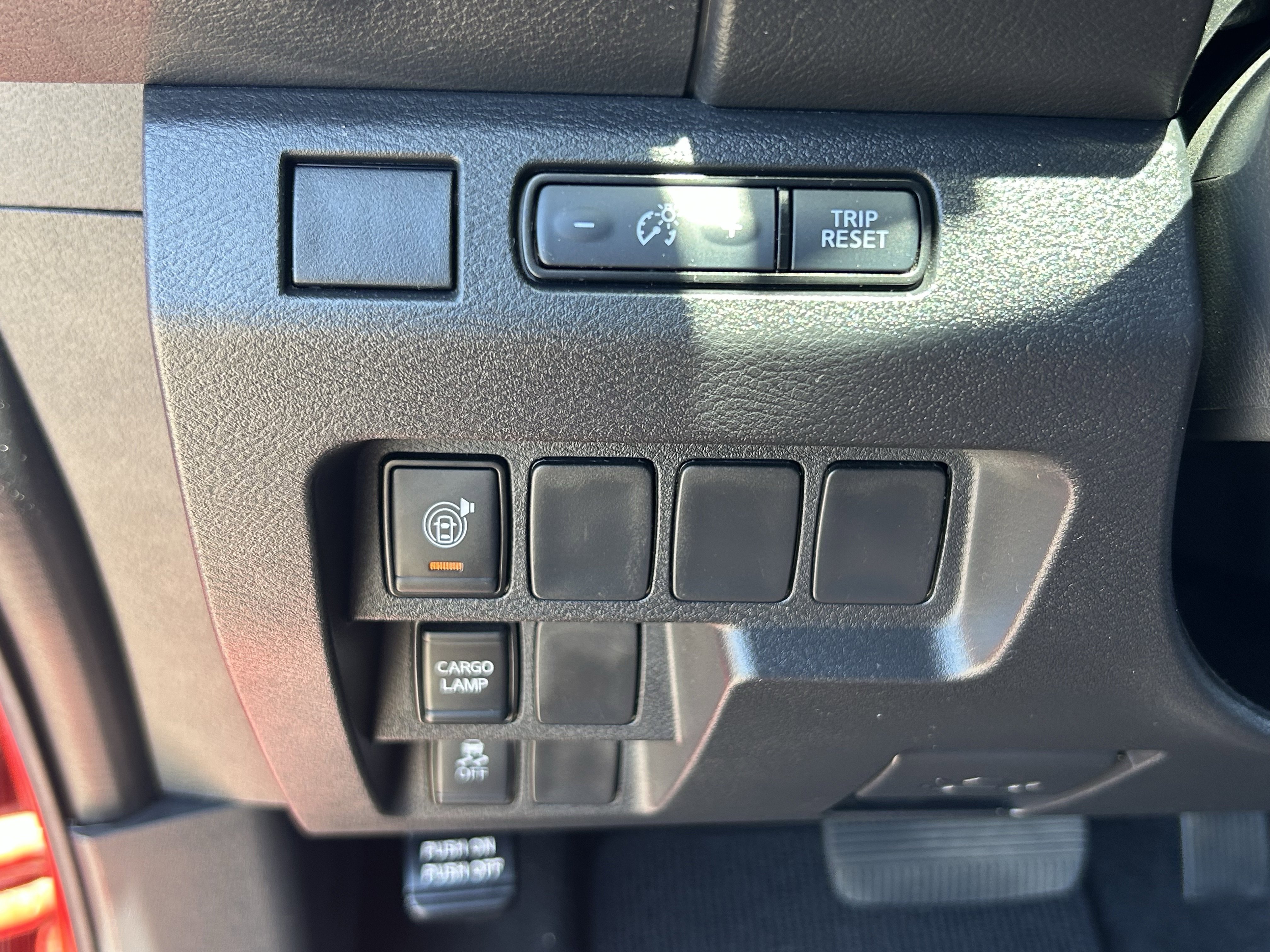 2025 Nissan Frontier SV - Photo 30