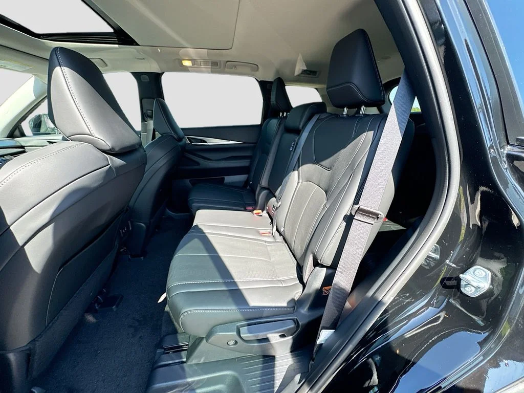 New 2027 BLACK OBSIDIAN INFINITI Pure FWD image 25