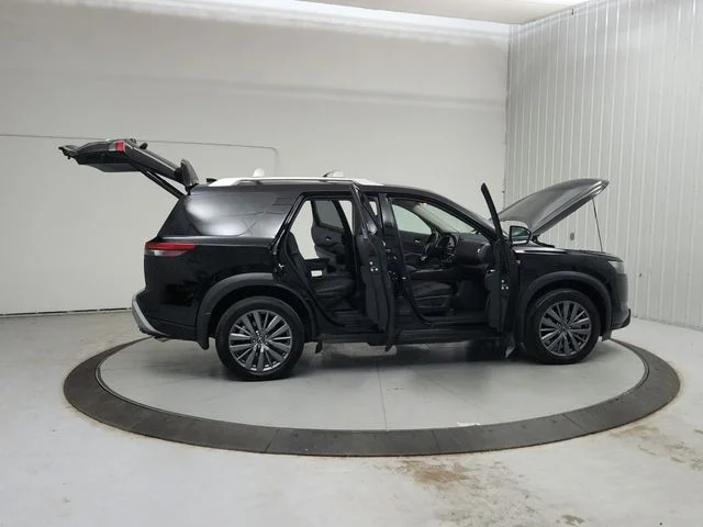 Used 2025 Black Nissan SL image 17