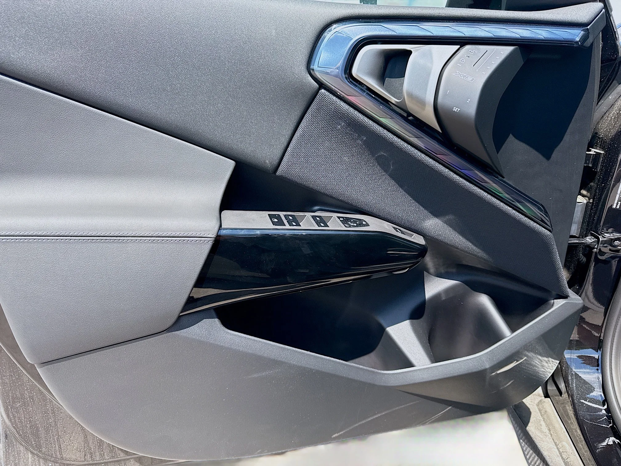 New 2026 Black Sapphire Metallic BMW 30 xDrive image 22