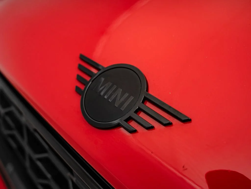 Used 2024 Chili Red MINI Signature image 3