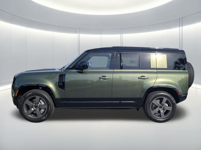 New 2026 Woolstone Green Land Rover X-Dynamic SE image 8