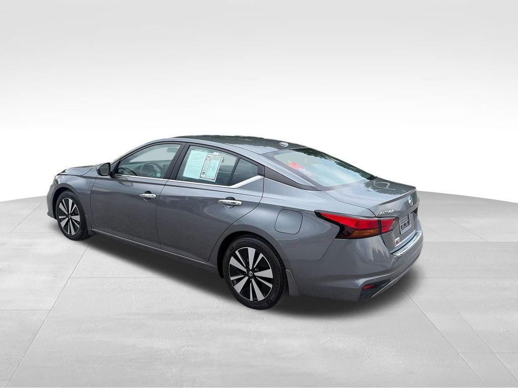 Used 2022 Gray Nissan 2.5 SV image 4