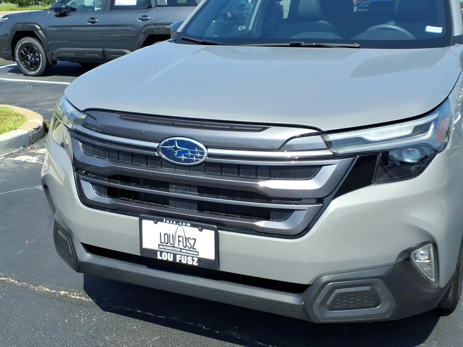 Used 2025 River Rock Pearl Subaru Limited image 34