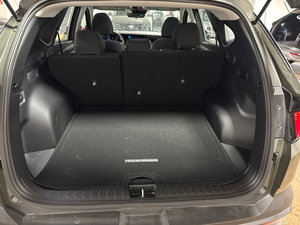 Certified Used 2026 Green Hyundai SE image 27