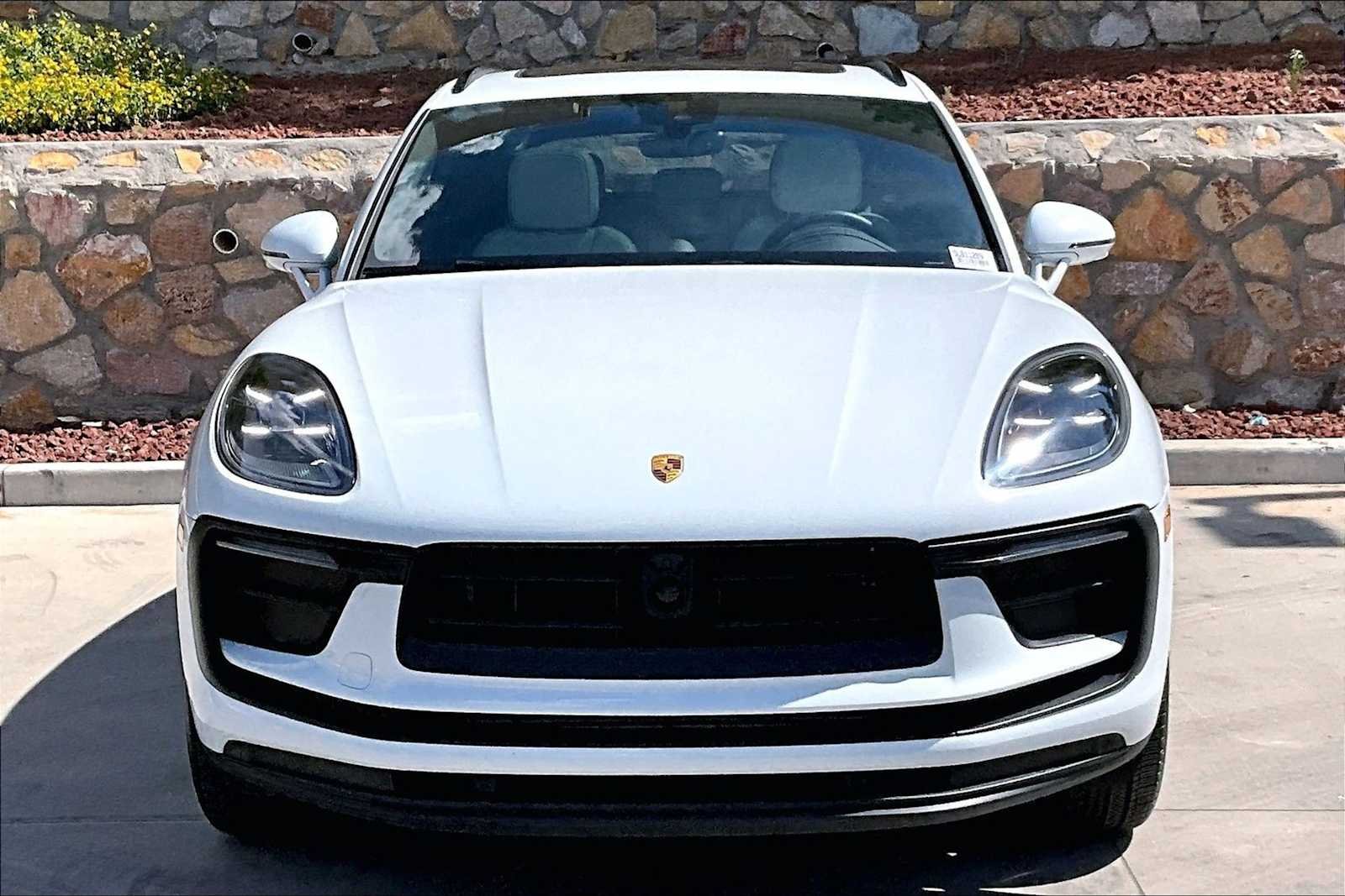 Used 2025 Carrara White Metallic Porsche  image 10