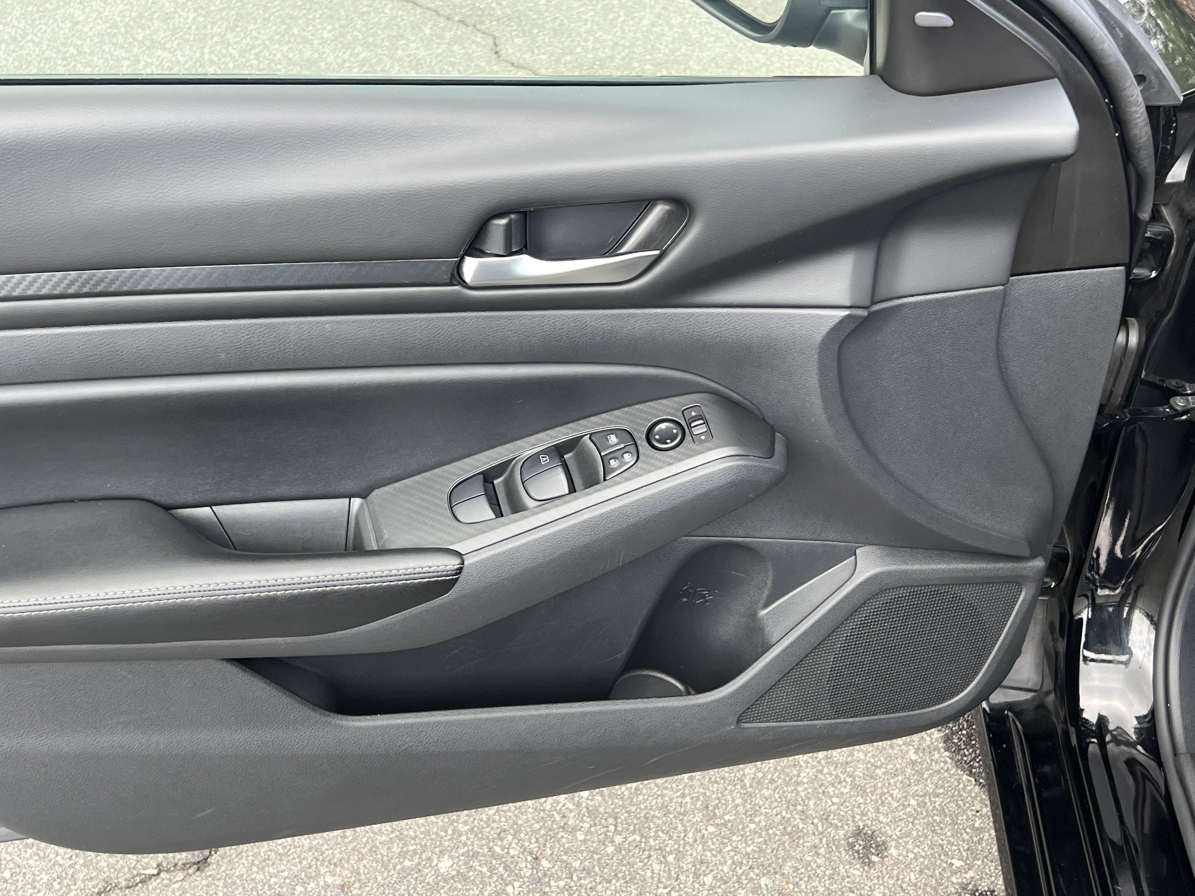 Certified Used 2024 Super Black Nissan 2.5 SV image 19