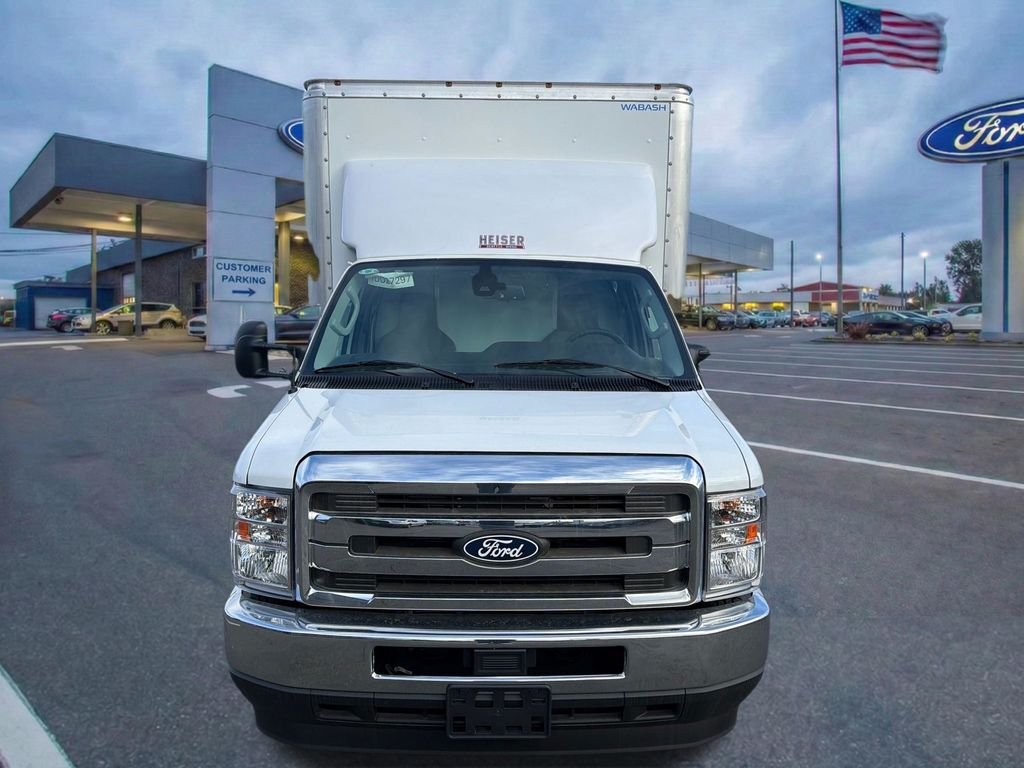 New 2026 Oxford White Ford Base image 8