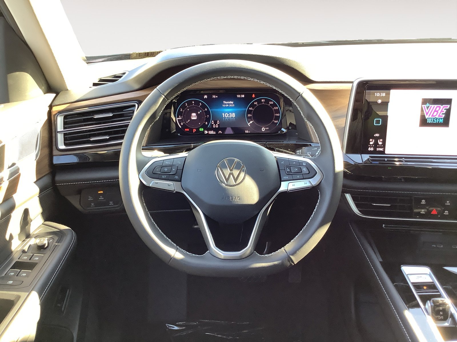 New 2026 Deep Black Pearl Volkswagen 2.0T SE w/Technology image 15