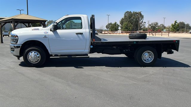 2026 RAM 3500 Chassis Tradesman - Photo 6